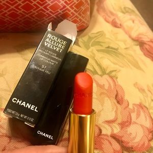 CHANEL lipstick